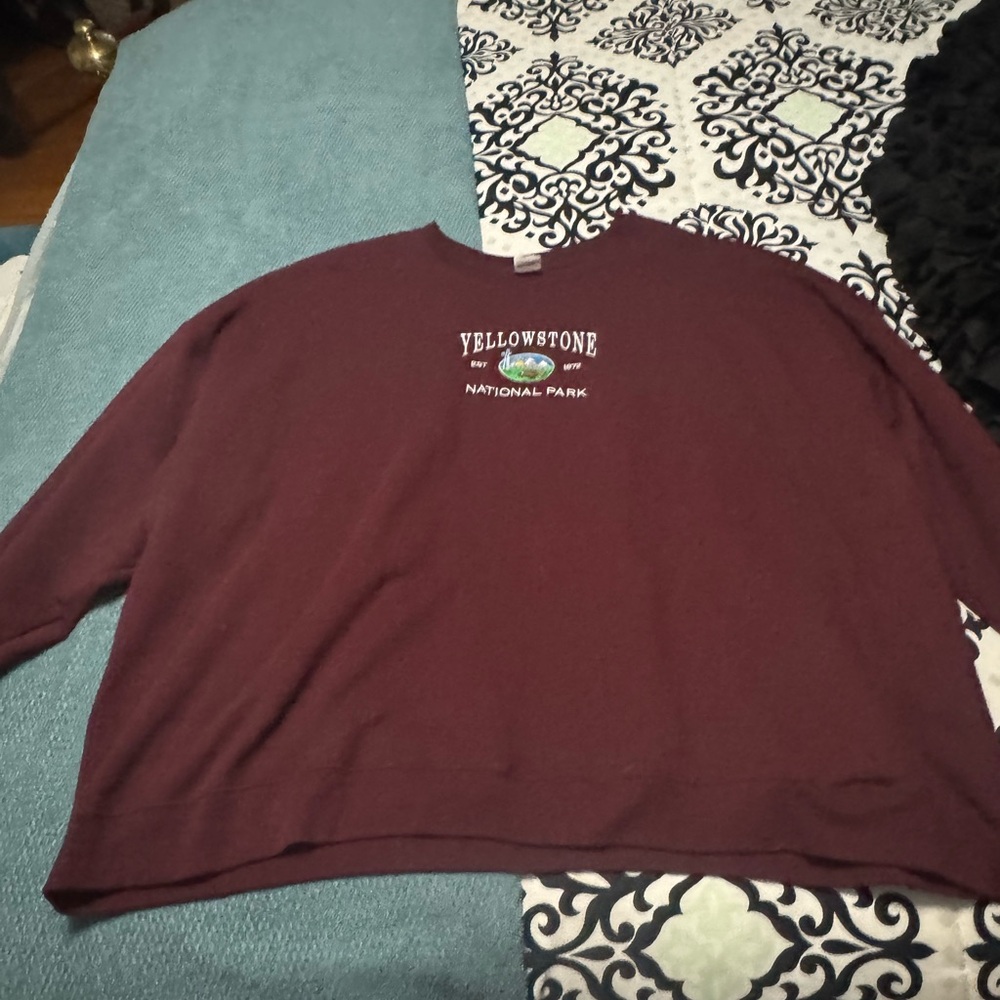 Men’s Yellowstone National Park Crew Neck